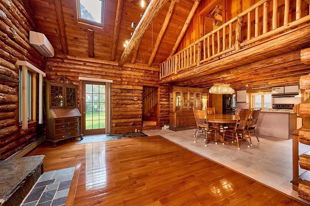 19 Loudville Road Easthampton, MA 01027 - Photo 4 of 38 Gallery Image 4
