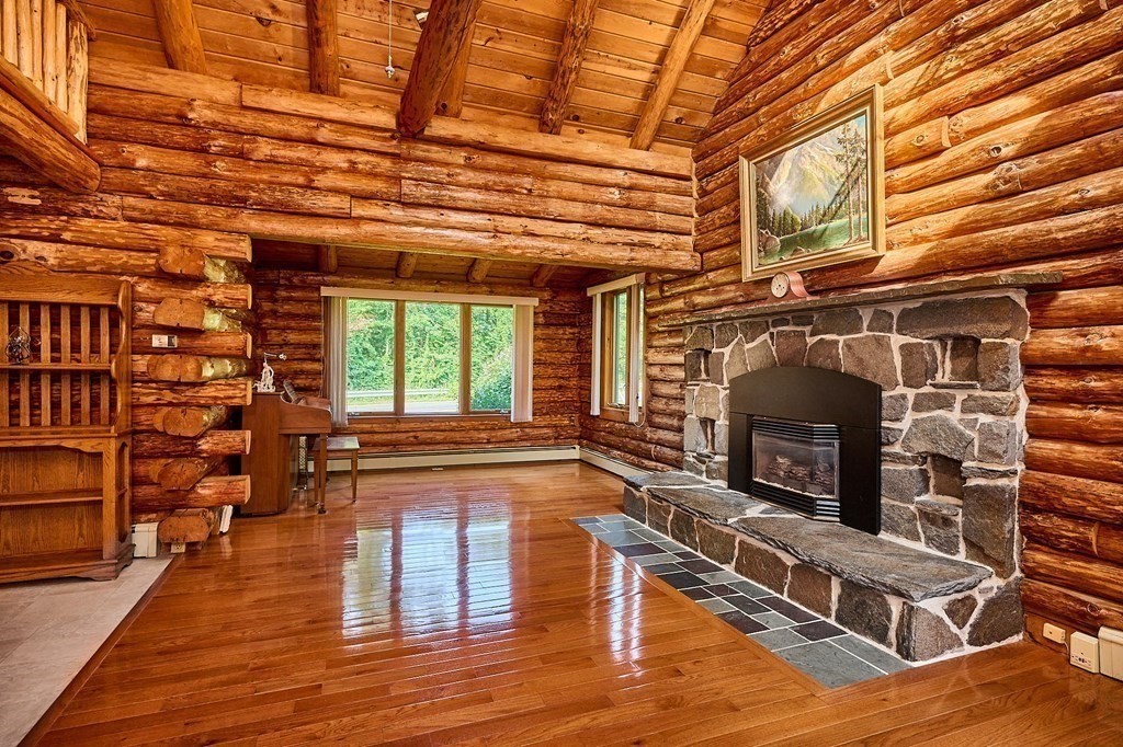 19 Loudville Road Easthampton, MA 01027 - Photo 5 of 38 Gallery Image 5
