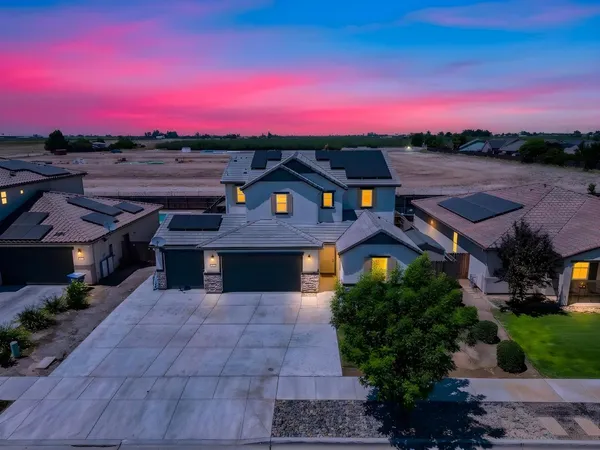 $829,900 | 763 Howard Street, Kingsburg, CA 93631