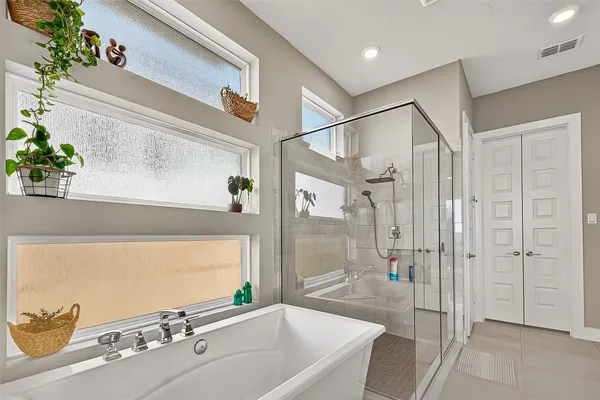 $689,000 | 205 Lakehouse Landing Drive, Katy, TX 77493