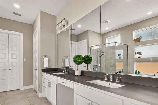 $689,000 | 205 Lakehouse Landing Drive, Katy, TX 77493