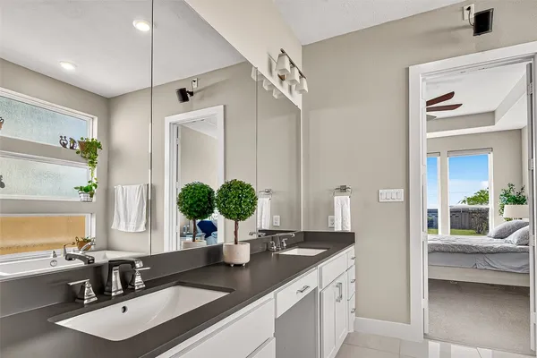 $689,000 | 205 Lakehouse Landing Drive, Katy, TX 77493