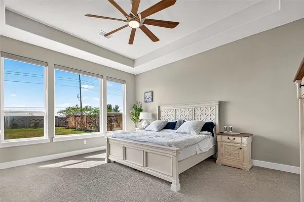 $689,000 | 205 Lakehouse Landing Drive, Katy, TX 77493