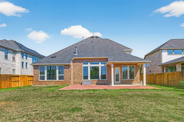$689,000 | 205 Lakehouse Landing Drive, Katy, TX 77493