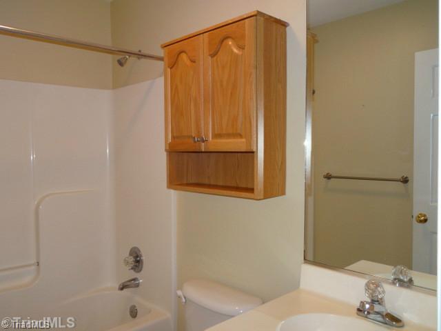 670 Hunters Knoll Road Winston-Salem, NC 27106 - Photo 11 of 16 Other Bath.