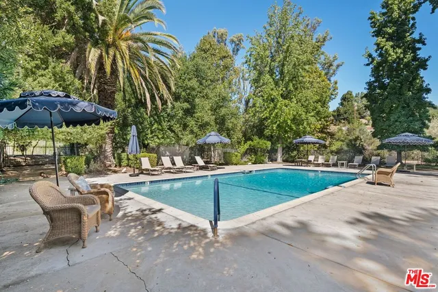 a view of a tennis court
