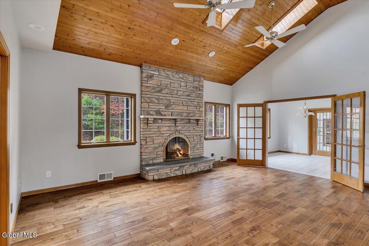 1306 Putnam Road Rotterdam, NY 12306 - Photo 12 of 76 06-P1603668fire