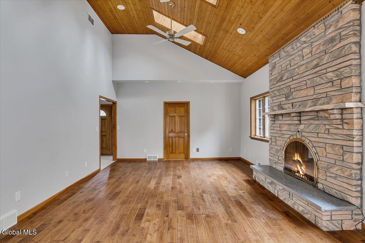 1306 Putnam Road Rotterdam, NY 12306 - Photo 14 of 76 08-P1603681fire