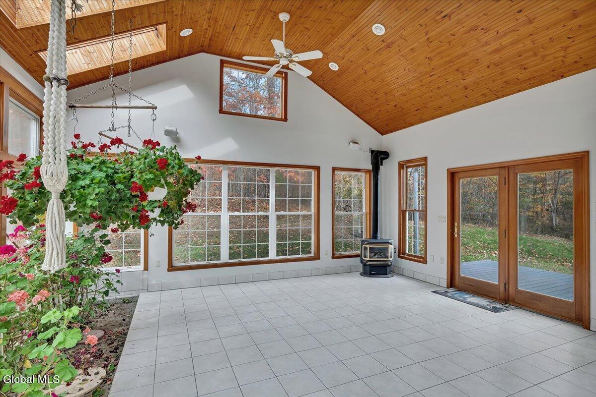 1306 Putnam Road Rotterdam, NY 12306 - Photo 27 of 76 21-P1603760