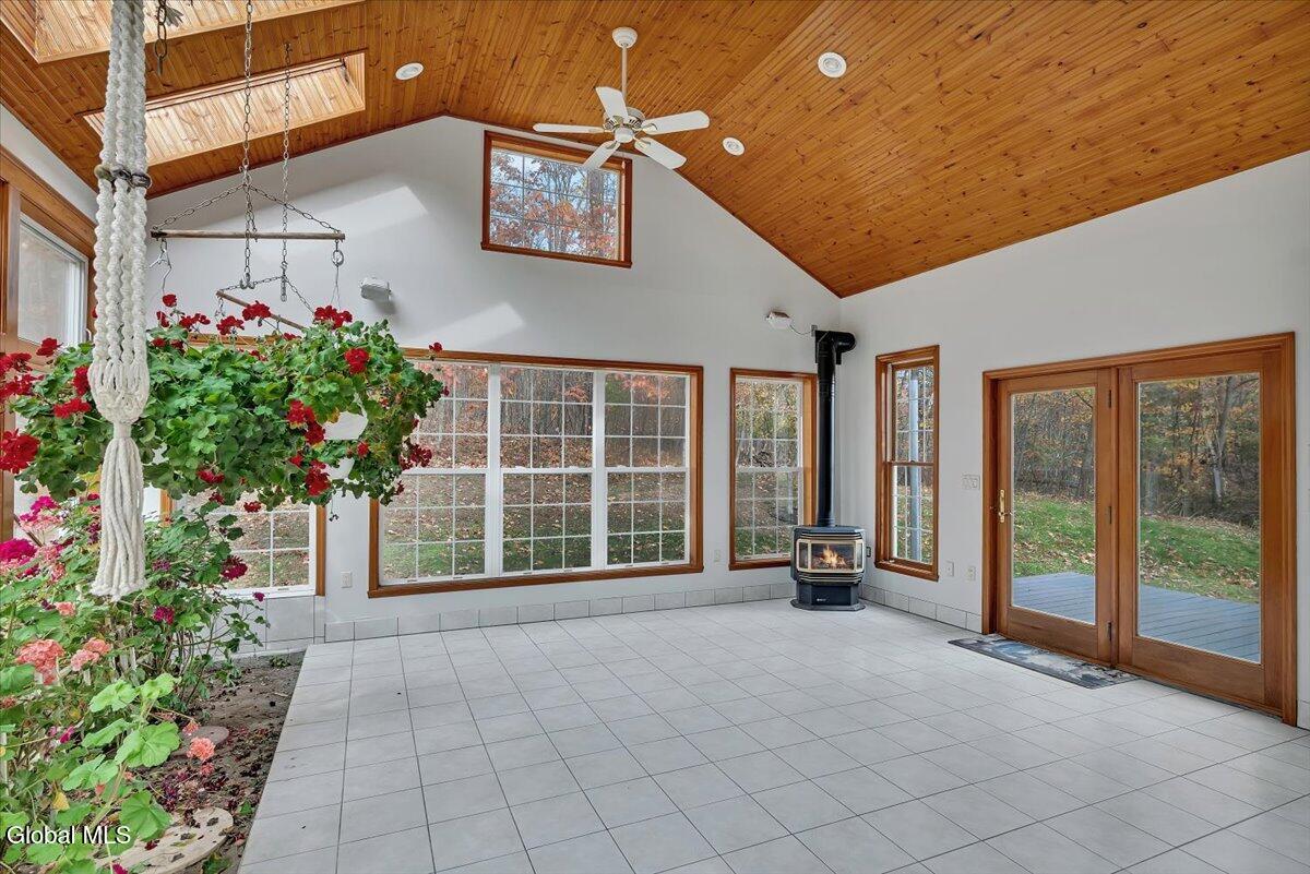 1306 Putnam Road Rotterdam, NY 12306 - Photo 28 of 76 22-P1603760fire