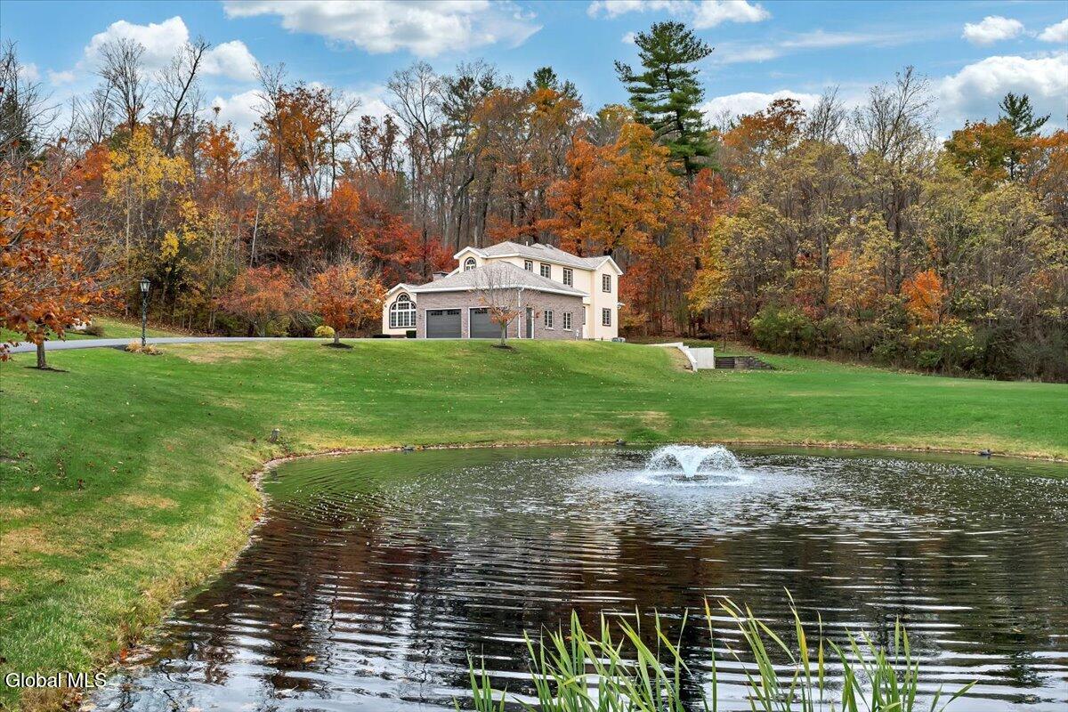 1306 Putnam Road Rotterdam, NY 12306 - Photo 3 of 76 65-P1603574