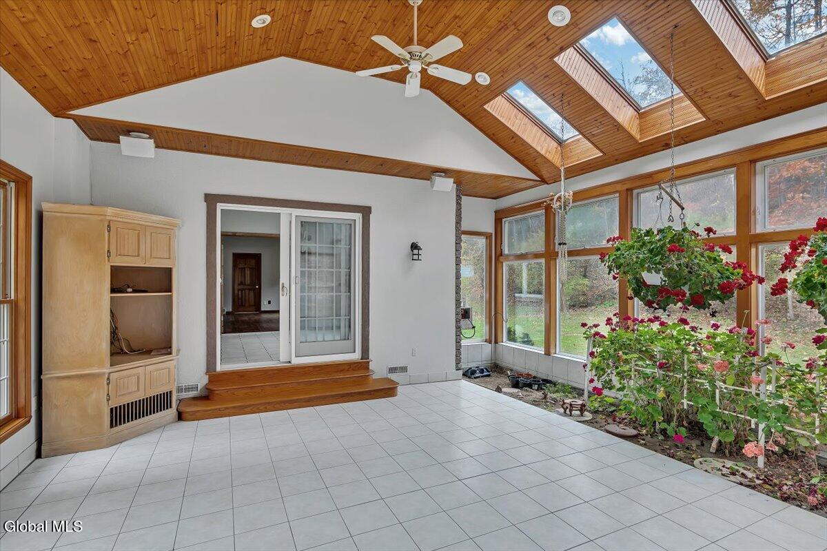 1306 Putnam Road Rotterdam, NY 12306 - Photo 32 of 76 26-P1603778