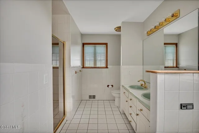 $949,900 | 1306 Putnam Road, Rotterdam, NY 12306