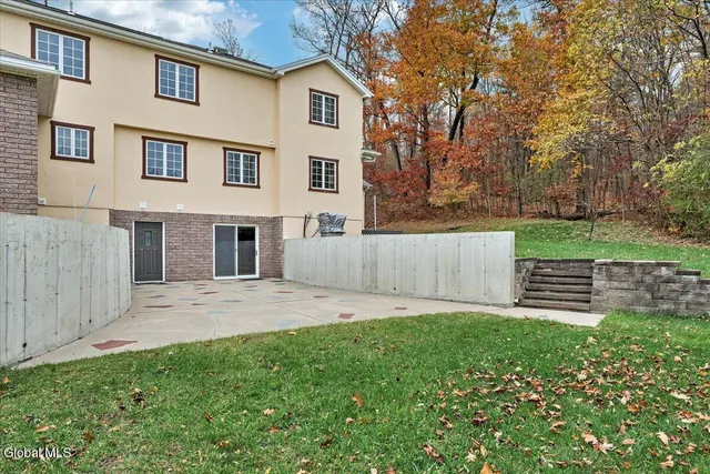 $949,900 | 1306 Putnam Road, Rotterdam, NY 12306