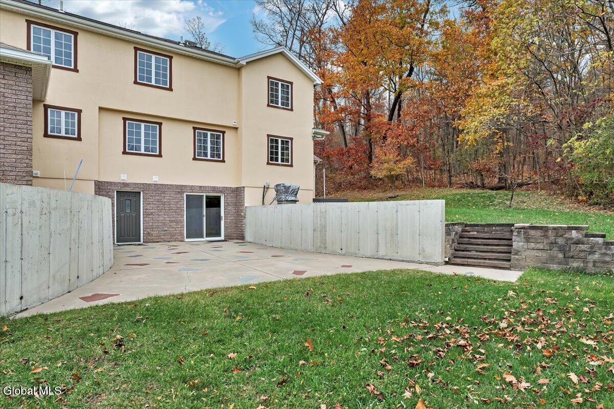 1306 Putnam Road Rotterdam, NY 12306 - Photo 57 of 76 51-P1603640