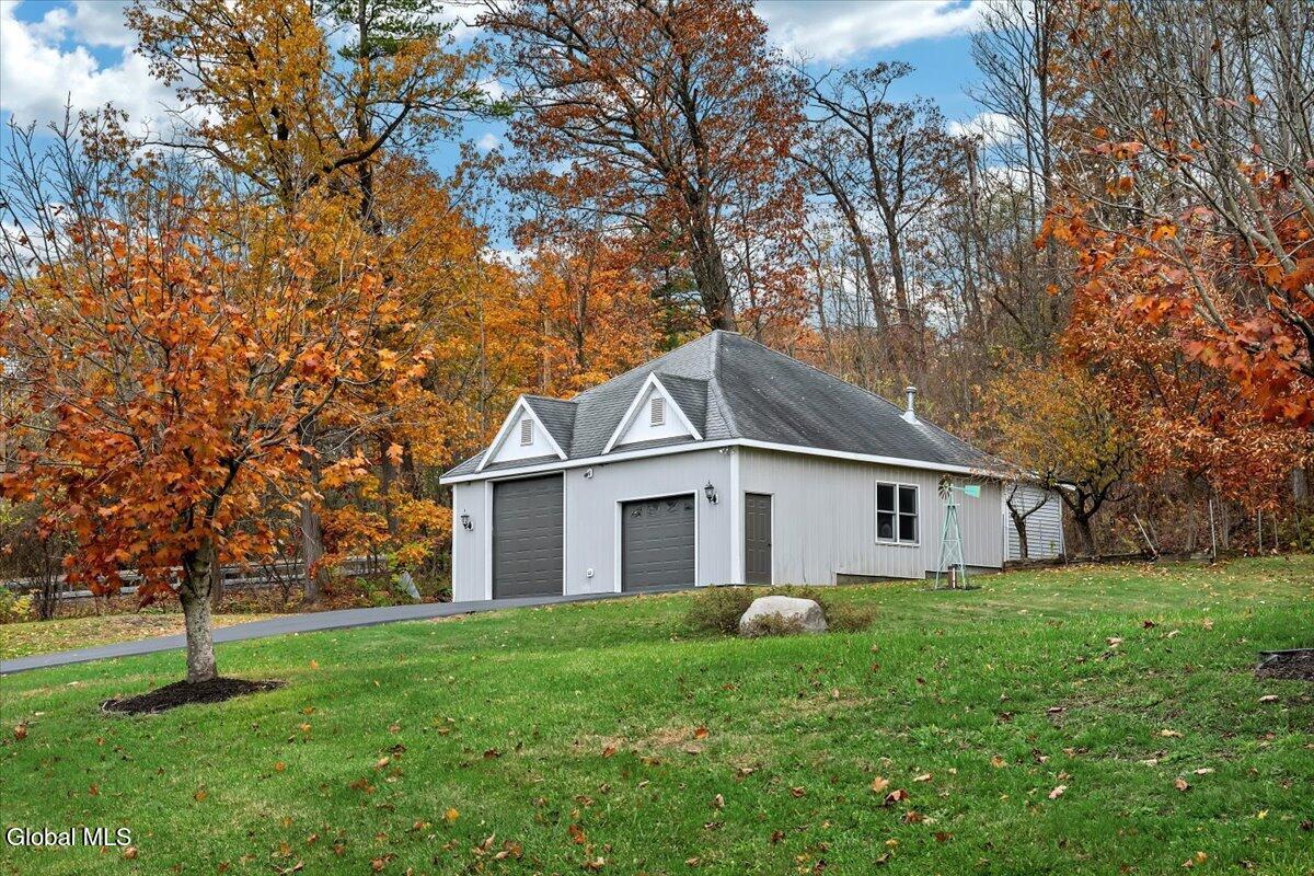 1306 Putnam Road Rotterdam, NY 12306 - Photo 64 of 76 72-P1603599