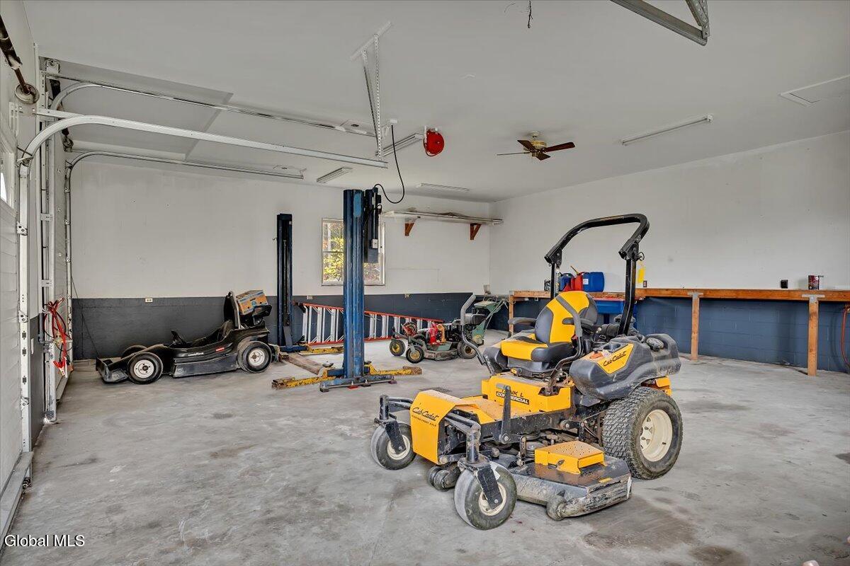 1306 Putnam Road Rotterdam, NY 12306 - Photo 65 of 76 74-P1603622