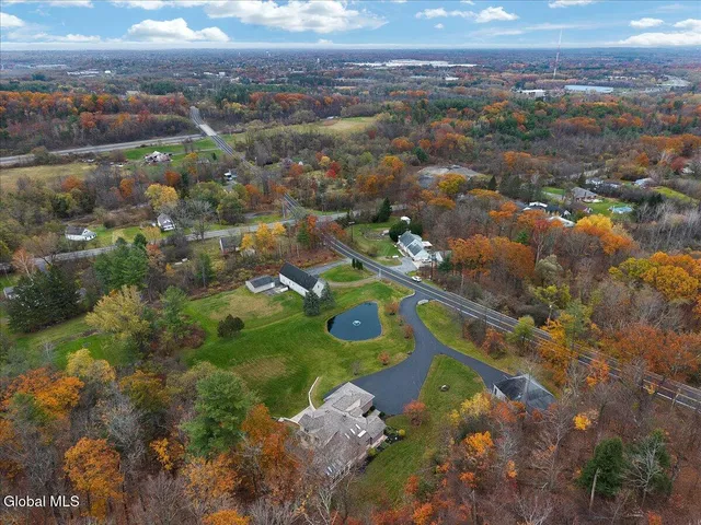 $949,900 | 1306 Putnam Road, Rotterdam, NY 12306