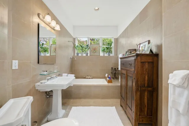 $7,490,000 | 329 West 87th Street | Upper West Side