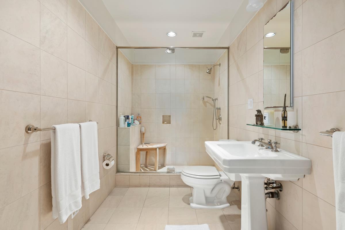 329 West 87th Street Manhattan, NY 10024 - Photo 12 of 18