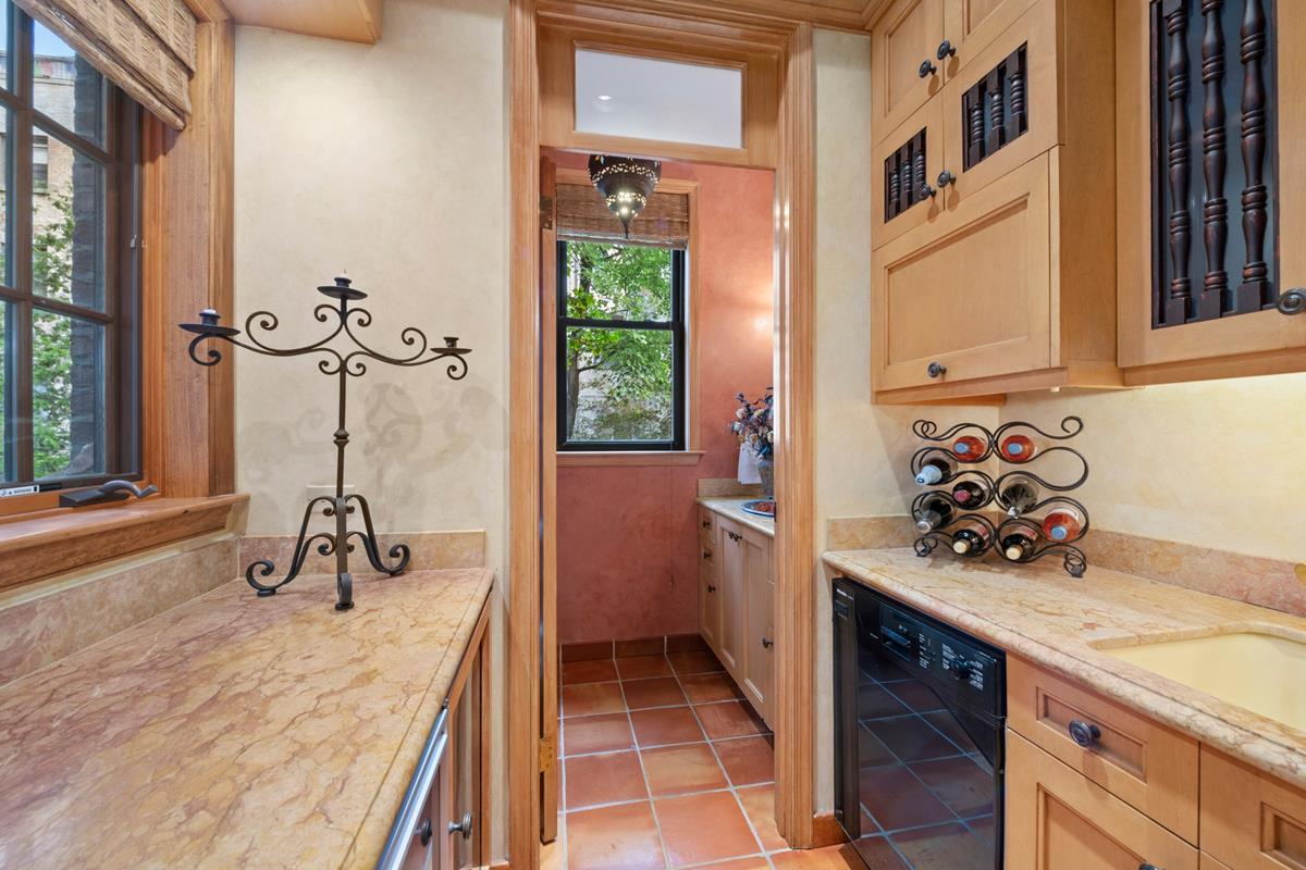 329 West 87th Street Manhattan, NY 10024 - Photo 8 of 18