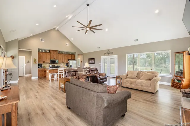 a view of a house with backyard