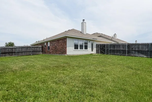 $1,850 | 225 Cookston Lane, Royse City, TX 75189