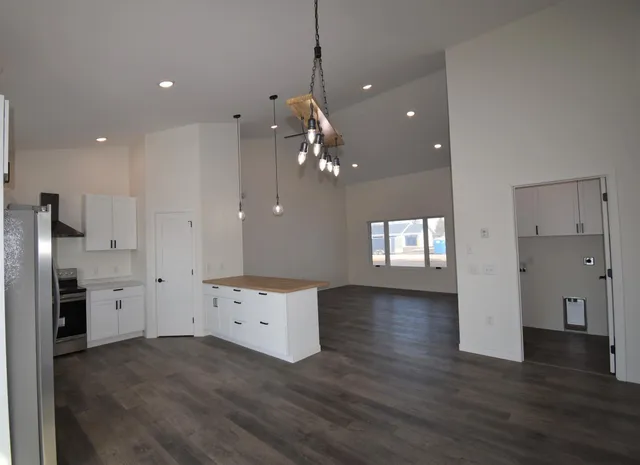 $299,000 | 602 Lincoln Street Southeast, Warroad, MN 56763