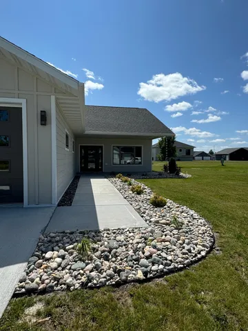 $299,000 | 602 Lincoln Street Southeast, Warroad, MN 56763