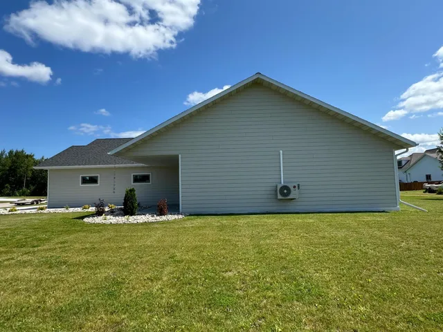 $299,000 | 602 Lincoln Street Southeast, Warroad, MN 56763