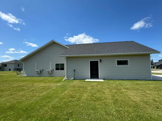 $299,000 | 602 Lincoln Street Southeast, Warroad, MN 56763