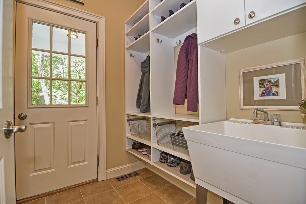 3 Inness Circle Medfield, MA 02052 - Photo 24 of 42