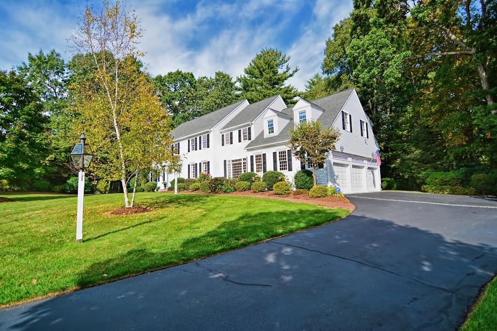 3 Inness Circle Medfield, MA 02052 - Photo 3 of 42