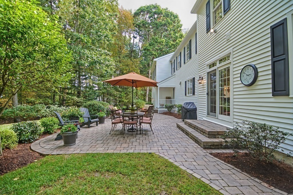 3 Inness Circle Medfield, MA 02052 - Photo 6 of 42