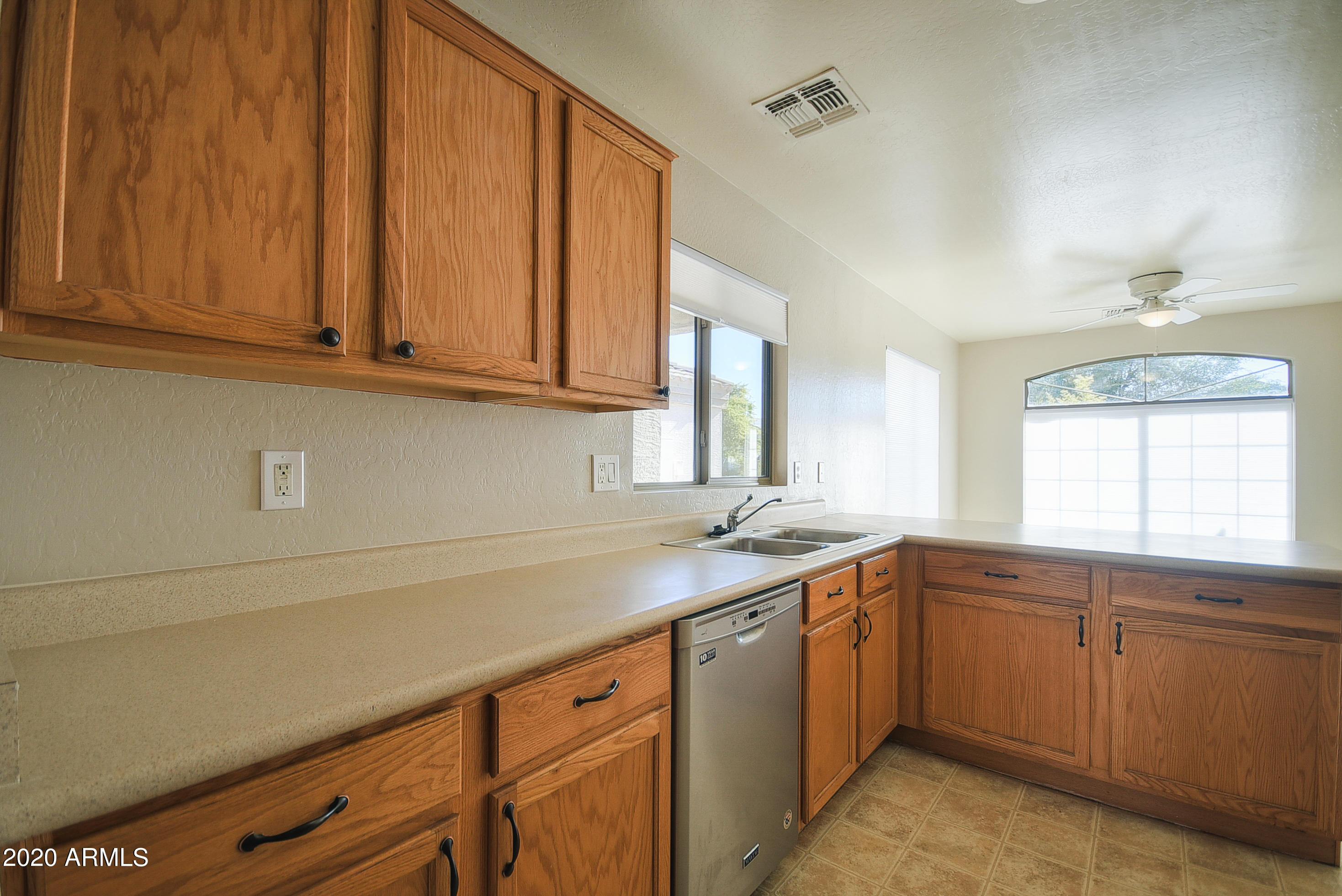 12442 West Hearn Road El Mirage, AZ 85335 - Photo 7 of 22 KITCHEN VIEW 02