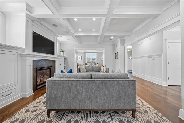 $2,995,000 | 5204 Glengarry Parkway, Edina, MN 55436