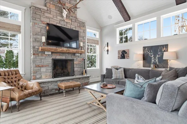 $2,995,000 | 5204 Glengarry Parkway, Edina, MN 55436