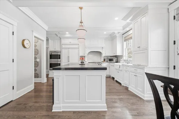 $2,995,000 | 5204 Glengarry Parkway, Edina, MN 55436