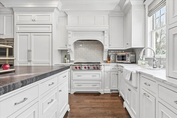 $2,995,000 | 5204 Glengarry Parkway, Edina, MN 55436