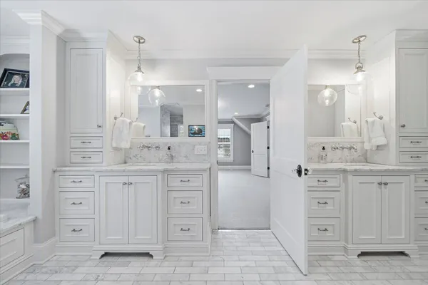 $2,995,000 | 5204 Glengarry Parkway, Edina, MN 55436