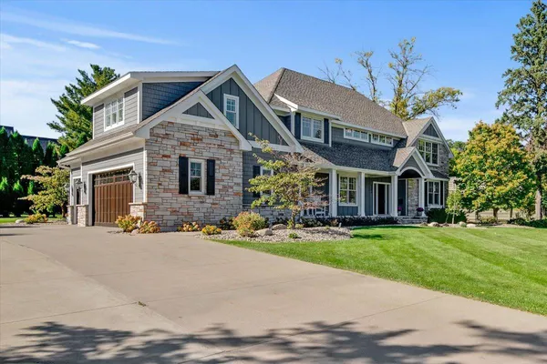 $2,995,000 | 5204 Glengarry Parkway, Edina, MN 55436