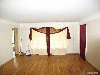 18200 Santa Rosa Drive Detroit, MI 48221 - Photo 2 of 9 Living room