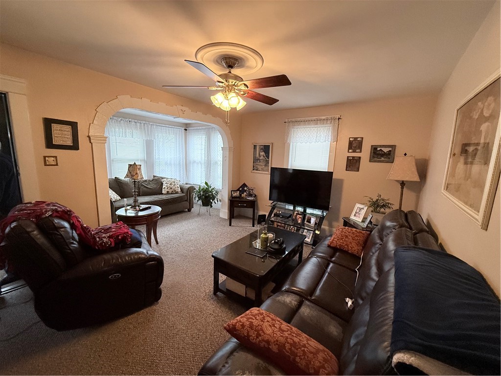 154 St Agnes Avenue Woonsocket, RI 02895 - Photo 7 of 33