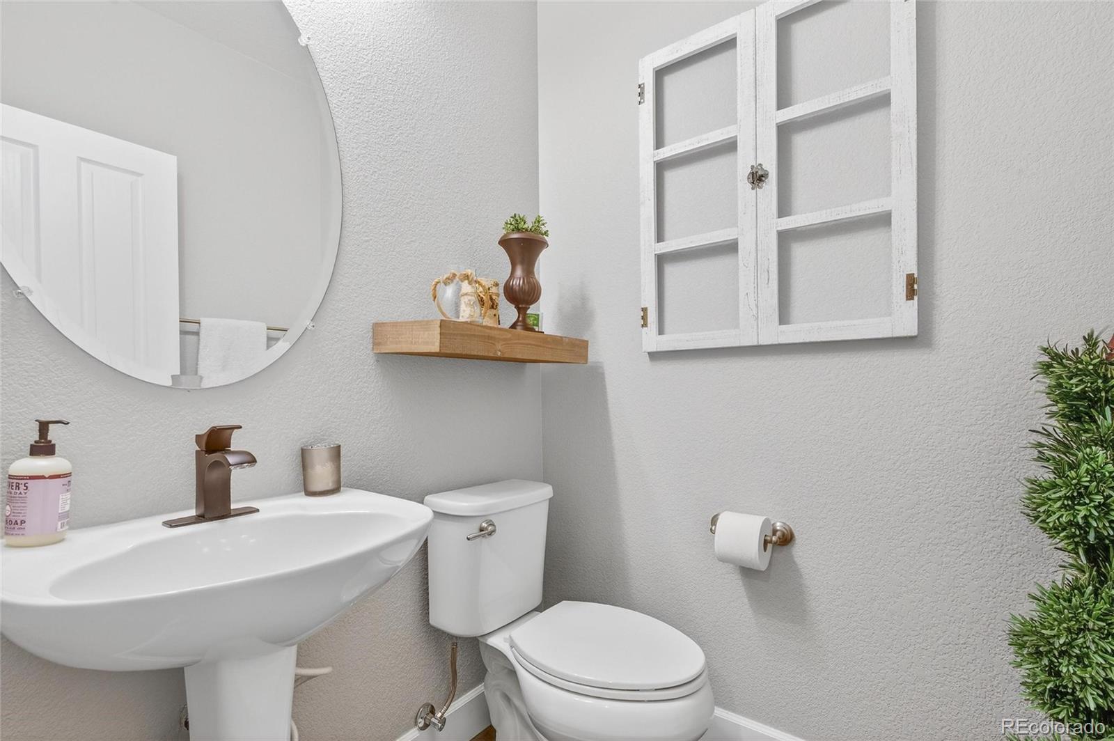 875 Brookhurst Avenue, Unit B Highlands Ranch, CO 80129 - Photo 13 of 38