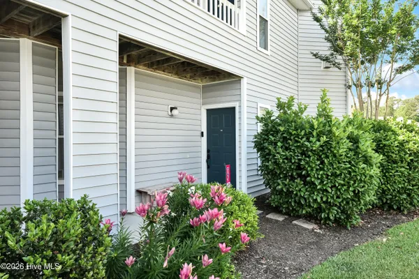 $279,000 | 4148 Breezewood Drive, Unit 104, Wilmington, NC 28412