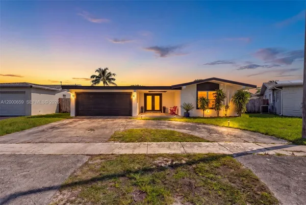 $689,900 | 2051 Northwest 93rd Lane, Sunrise, FL 33322