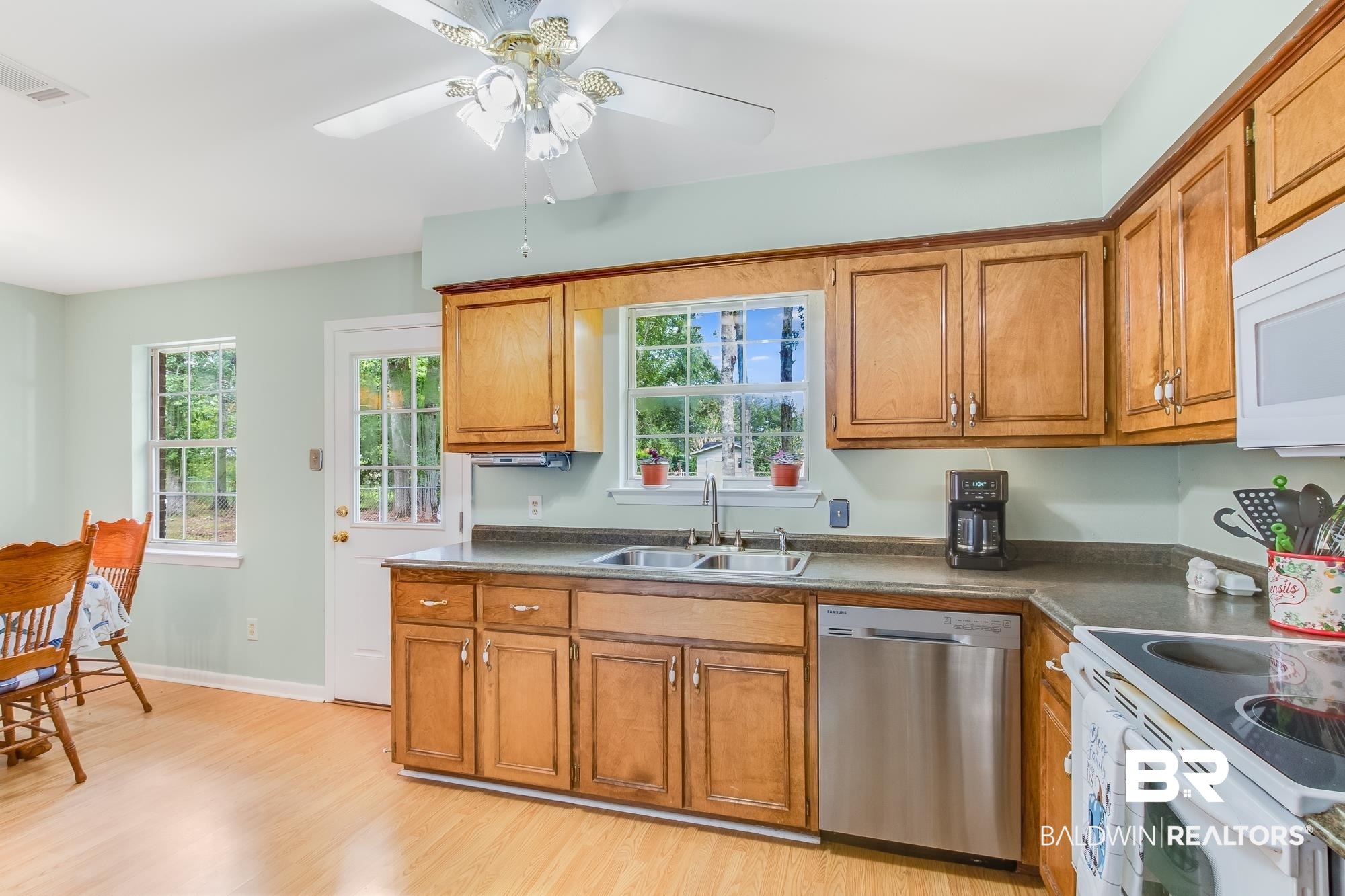 633 East Gate Circle Foley, AL 36535 - Photo 9 of 18