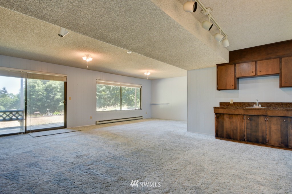 2990 North Slater Road Oak Harbor, WA 98277 - Photo 11 of 24 Gallery Image 11