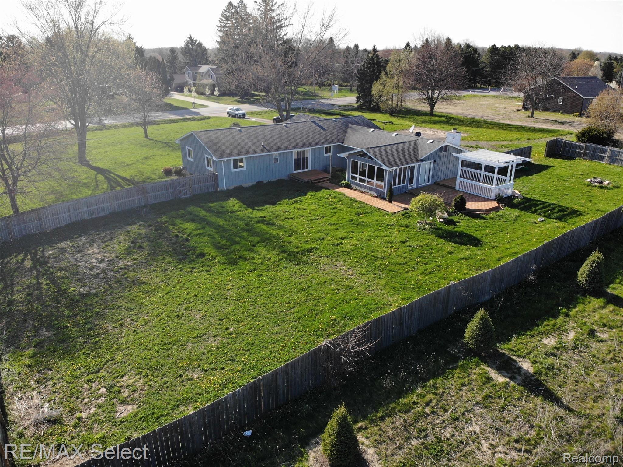 3080 Oak Grove Road Howell, MI 48855 - Photo 10 of 62 3080 Oak Drive Road 09.JPG