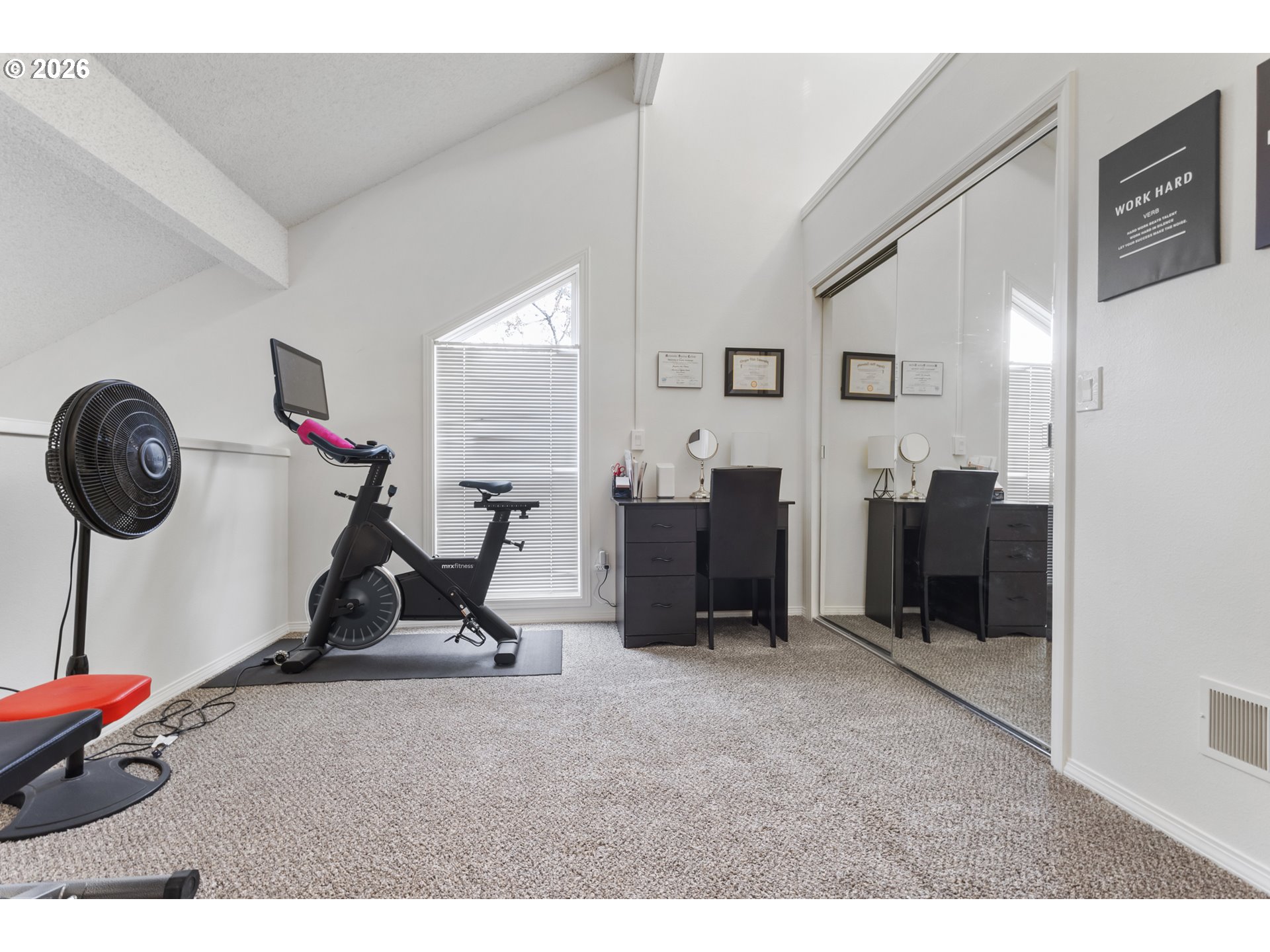 3828 Auburn Road Northeast Salem, OR 97301 - Photo 20 of 34 a living room with furniture gym equipment and a view of living room